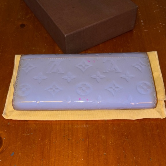 Louis Vuitton Monogram Vernis Patent Leather Sarah Wallet - Picture 5 of 7